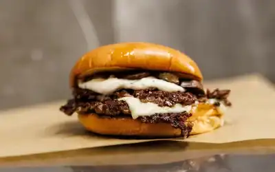 Smash Burgers in Limassol & Nicosia: The Fat Bull Way